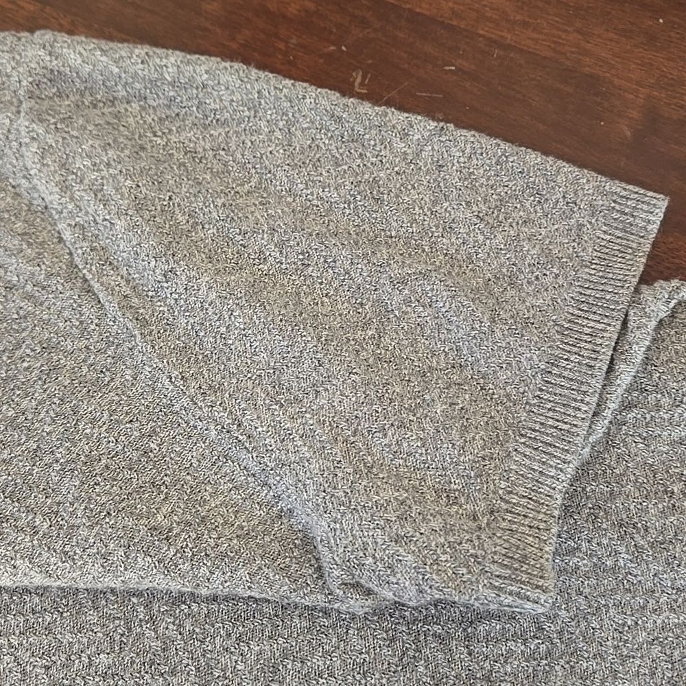 Hollister Gray Chevron Knit Short Sleeve Shirt Medium Top - Picture 7 of 10